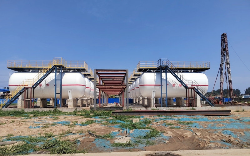 液氨蒸發(fā)氣回收緩沖罐（BOG回收穩(wěn)壓罐/氨氣回收緩沖儲(chǔ)罐）